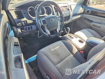 Zdjęcie 8 z 13 samochodu: 2012 TOYOTA TACOMA V6 VIN:5TFUU4EN4CX040093 - miniatura