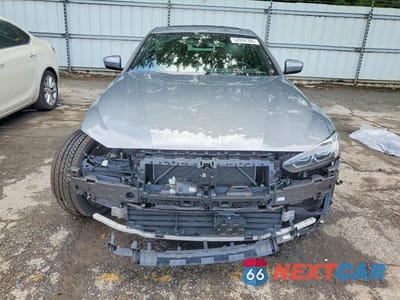 Piąte zdjęcie samochodu w środku: 2023 BMW I4 EDRIVE 35 VIN:WBY43AW0XPFR08676 - miniatura