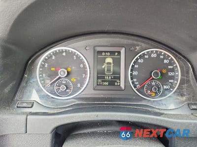 Zdjęcie 9 z 13 samochodu: 2012 VOLKSWAGEN TIGUAN S VIN:WVGBV7AX7CW560805 - miniatura