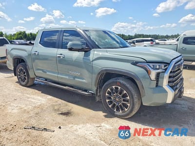 Czwarte zdjęcie samochodu z boku: 2026 TOYOTA TUNDRA CREWMAX LIMITED VIN:5TFJA5DB8TX409854 - miniatura