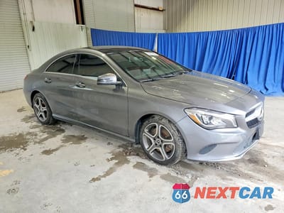 Czwarte zdjęcie samochodu z boku: 2019 MERCEDES-BENZ CLA 250 4MATIC VIN:WDDSJ4GB6KN719348 - miniatura