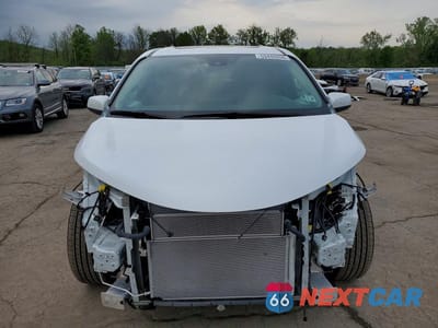 Piąte zdjęcie samochodu w środku: 2025 TOYOTA SIENNA XLE 7-PASSENGER VIN:5TDJSKFC5SS190194 - miniatura
