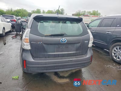 Zdjęcie 6 z 12 samochodu: 2014 TOYOTA PRIUS V THREE VIN:JTDZN3EU8EJ011447 - miniatura