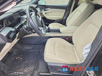 Zdjęcie 7 z 12 samochodu: 2024 AUDI Q8 E-TRON PREMIUM VIN:WA14ABGE4RB019884 - miniatura