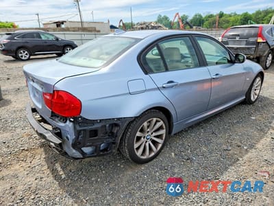 Trzecie zdjęcie samochodu z tyłu: 2011 BMW 328 XI SULEV VIN:WBAPK5G51BNN29094 - miniatura