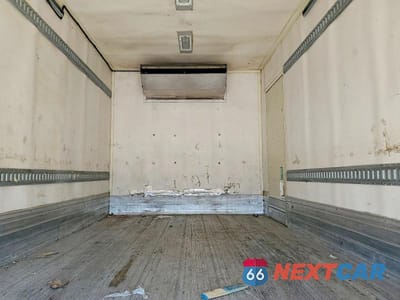 Zdjęcie 10 z 13 samochodu: 2016 ISUZU NQR REFRIGERATED BOX TRUCK VIN:JALE5W166G7900074 - miniatura