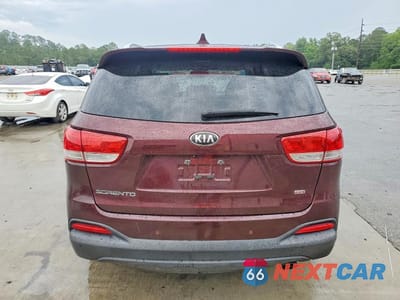 Zdjęcie 6 z 13 samochodu: 2016 KIA SORENTO LX VIN:5XYPG4A36GG140813 - miniatura