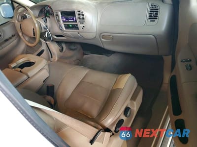 Zdjęcie 8 z 12 samochodu: 2002 FORD F150 VIN:2FTRX08L32CA61890 - miniatura