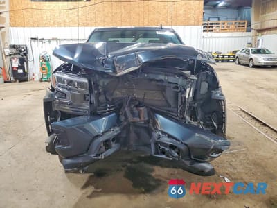 Piąte zdjęcie samochodu w środku: 2019 CHEVROLET SILVERADO K1500 RST VIN:3GCUYEED1KG169266 - miniatura