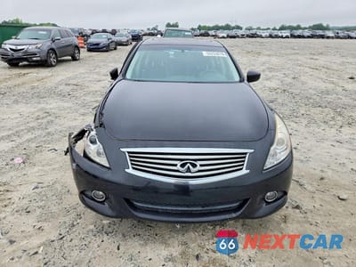 Piąte zdjęcie samochodu w środku: 2015 INFINITI Q40 BASE VIN:JN1CV6AP0FM501911 - miniatura