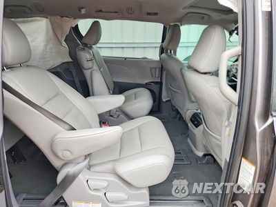 Zdjęcie 11 z 13 samochodu: 2020 TOYOTA SIENNA XLE 8-PASSENGER VIN:5TDYZ3DC3LS027709 - miniatura