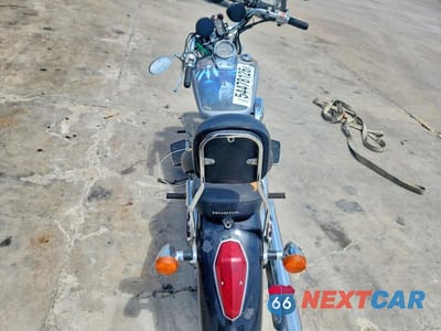 Zdjęcie 6 z 9 samochodu: 2005 HONDA VT750 CA VIN:JH2RC50325M102249 - miniatura