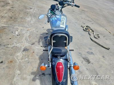 Zdjęcie 6 z 9 samochodu: 2005 HONDA VT750 CA VIN:JH2RC50325M102249 - miniatura