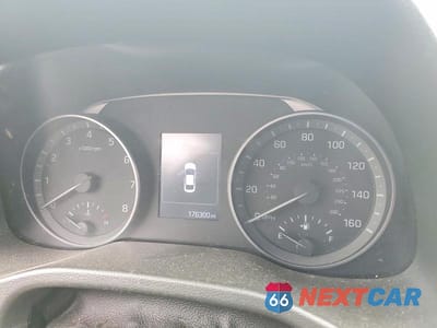 Zdjęcie 9 z 12 samochodu: 2018 HYUNDAI ELANTRA SEL VIN:5NPD84LF4JH231005 - miniatura