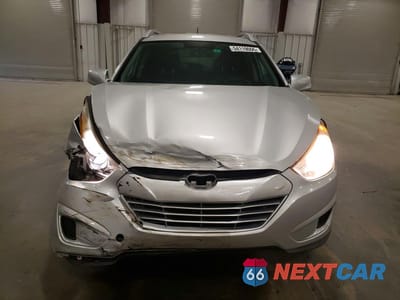 Piąte zdjęcie samochodu w środku: 2011 HYUNDAI TUCSON GLS VIN:KM8JU3AC5BU160062 - miniatura