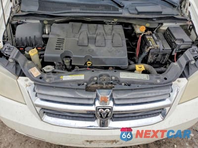 Zdjęcie 12 z 13 samochodu: 2010 DODGE GRAND CARAVAN SXT VIN:2D4RN5DX4AR125221 - miniatura