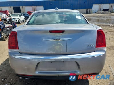 Zdjęcie 6 z 12 samochodu: 2015 CHRYSLER 300 VIN:2C3CCAAG4FH922432 - miniatura