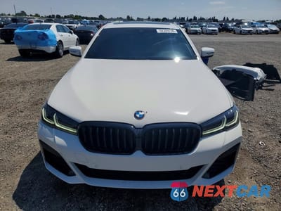 Piąte zdjęcie samochodu w środku: 2021 BMW 540 I VIN:WBA53BJ03MWX28547 - miniatura
