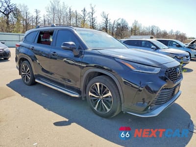Czwarte zdjęcie samochodu z boku: 2022 TOYOTA HIGHLANDER XSE VIN:5TDLZRBH1NS242407 - miniatura