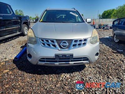 Piąte zdjęcie samochodu w środku: 2011 NISSAN ROGUE S VIN:JN8AS5MV3BW678053 - miniatura
