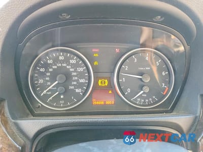 Zdjęcie 9 z 12 samochodu: 2006 BMW 325 VIN:WBAVB13566PS66259 - miniatura