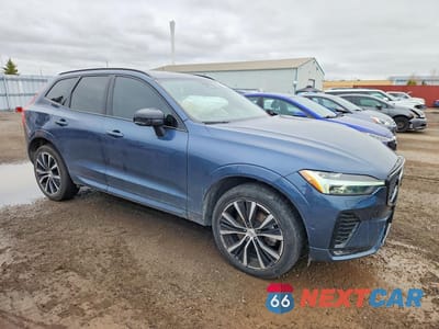 Czwarte zdjęcie samochodu z boku: 2023 VOLVO XC60 PLUS VIN:LYV062RW7PB313657 - miniatura