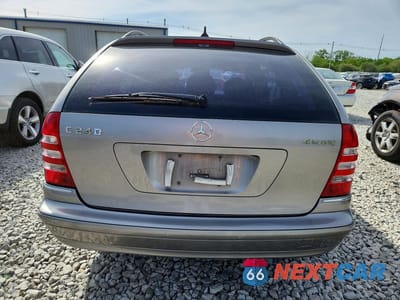 Zdjęcie 6 z 12 samochodu: 2005 MERCEDES-BENZ C VIN:WDBRH81J75F650534 - miniatura