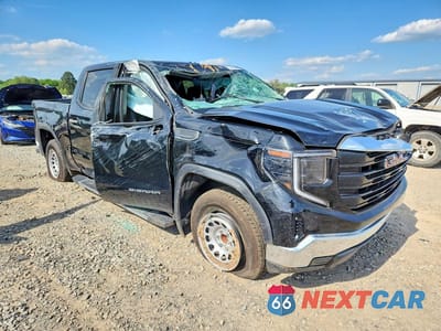 Czwarte zdjęcie samochodu z boku: 2022 GMC SIERRA C1500 VIN:1GTPHAEK2NZ603039 - miniatura