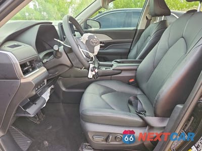 Zdjęcie 7 z 13 samochodu: 2026 TOYOTA GRAND HIGHLANDER HYBRID LIMITED VIN:5TDACAB54TS077160 - miniatura