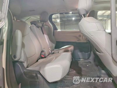 Zdjęcie 11 z 14 samochodu: 2023 TOYOTA SIENNA VIN:5TDYRKEC0PS171765 - miniatura