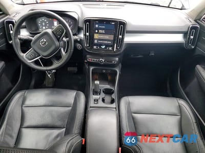 Zdjęcie 8 z 13 samochodu: 2020 VOLVO XC40 T5 MOMENTUM VIN:YV4162UK1L2283136 - miniatura