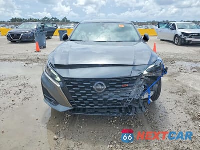 Piąte zdjęcie samochodu w środku: 2025 NISSAN ALTIMA SR VIN:1N4BL4CVXSN331498 - miniatura
