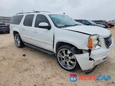 Czwarte zdjęcie samochodu z boku: 2008 GMC YUKON DENALI VIN:1GKFK63818J130212 - miniatura