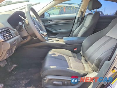 Zdjęcie 7 z 12 samochodu: 2018 HONDA ACCORD EX VIN:1HGCV1F44JA072489 - miniatura