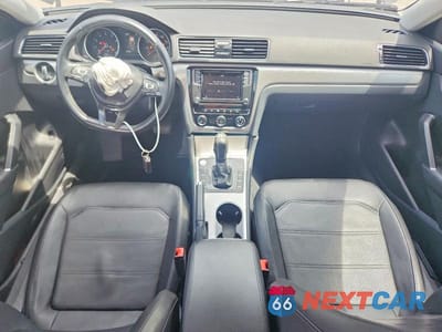 Zdjęcie 8 z 13 samochodu: 2019 VOLKSWAGEN PASSAT WOLFSBURG VIN:1VWLA7A3XKC010528 - miniatura