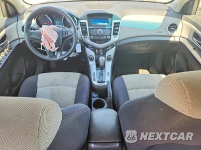 Zdjęcie 8 z 12 samochodu: 2015 CHEVROLET CRUZE LS VIN:1G1PA5SG6F7209559 - miniatura