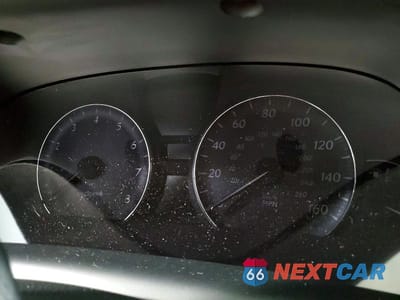 Zdjęcie 9 z 13 samochodu: 2010 LEXUS LS 460 VIN:JTHCL5EF6A5005527 - miniatura
