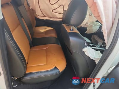 Zdjęcie 10 z 13 samochodu: 2019 TOYOTA TACOMA SR5 V6 VIN:5TFAZ5CNXKX075815 - miniatura