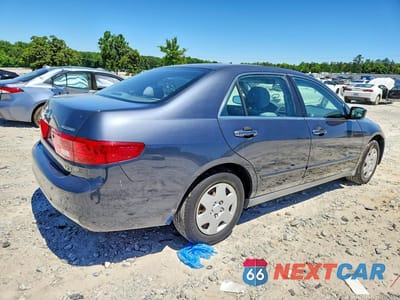 Trzecie zdjęcie samochodu z tyłu: 2005 HONDA ACCORD LX VIN:1HGCM56415A073258 - miniatura