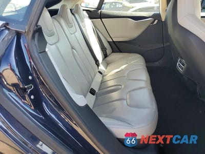 Zdjęcie 10 z 13 samochodu: 2014 TESLA MODEL S VIN:5YJSA1H12EFP41588 - miniatura