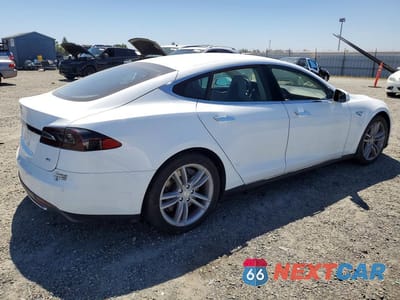 Trzecie zdjęcie samochodu z tyłu: 2014 TESLA MODEL S VIN:5YJSA1S16EFP49380 - miniatura