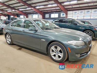 Czwarte zdjęcie samochodu z boku: 2013 BMW 528 XI VIN:WBAXH5C56DDW13831 - miniatura
