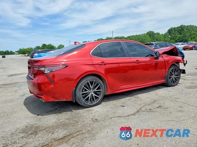 Trzecie zdjęcie samochodu z tyłu: 2024 TOYOTA CAMRY SE VIN:4T1T11AK7RU240857 - miniatura