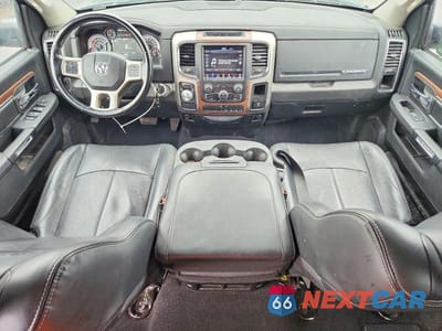 Zdjęcie 8 z 12 samochodu: 2019 RAM 1500 CLASSIC LARAMIE VIN:1C6RR6NM8KS707504 - miniatura