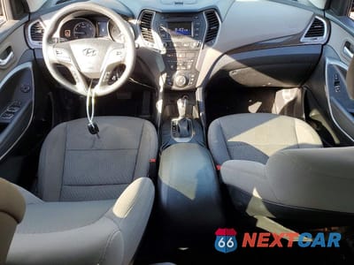 Zdjęcie 8 z 12 samochodu: 2017 HYUNDAI SANTA FE SPORT 2.4L VIN:5NMZT3LB3HH022437 - miniatura