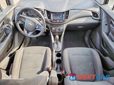 Zdjęcie 8 z 13 samochodu: 2017 CHEVROLET TRAX LS VIN:3GNCJNSB1HL131790 - miniatura