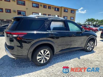 Trzecie zdjęcie samochodu z tyłu: 2025 NISSAN PATHFINDER SL VIN:5N1DR3CA2SC209119 - miniatura