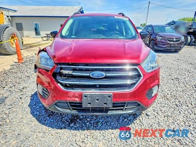 Piąte zdjęcie samochodu w środku: 2018 FORD ESCAPE SE VIN:1FMCU0GD7JUD37460 - miniatura