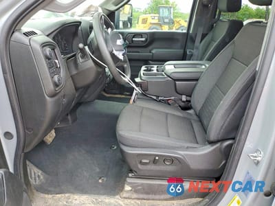 Zdjęcie 7 z 12 samochodu: 2025 CHEVROLET SILVERADO K2500 CUSTOM VIN:2GC4KME73S1187380 - miniatura