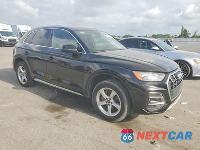 Czwarte zdjęcie samochodu z boku: 2021 AUDI Q5 PREMIUM VIN:WA1AAAFY4M2055480 - miniatura